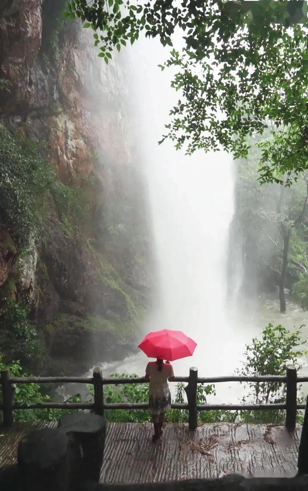 舒城:一场雨,滴水岩瀑布震撼了,赶紧去看看!