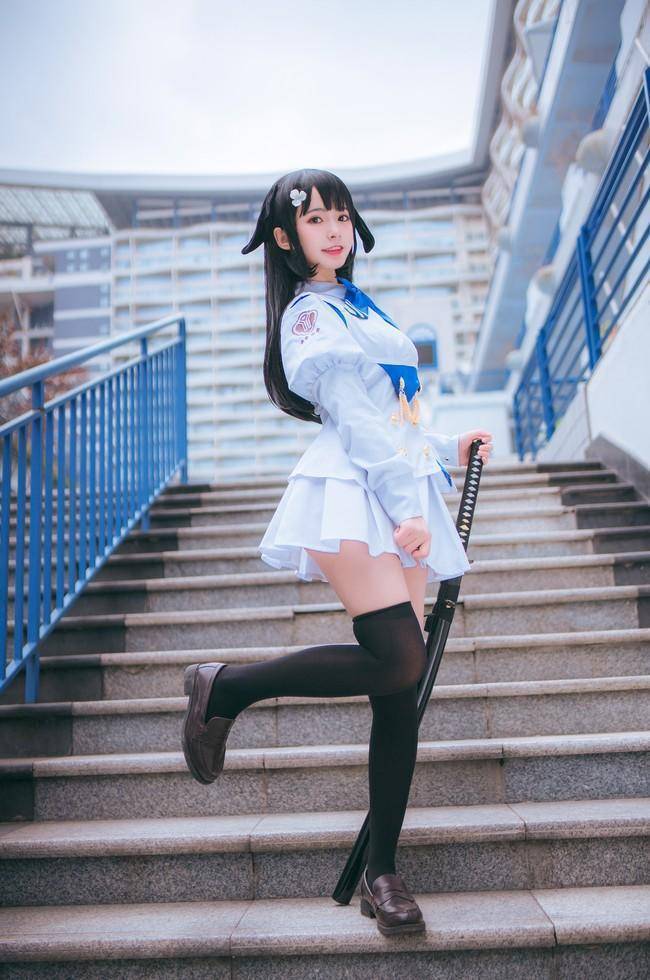 每日图鉴大赏清纯女生cos舰娘鸟海酱紫的萌妹舰娘你喜欢吗