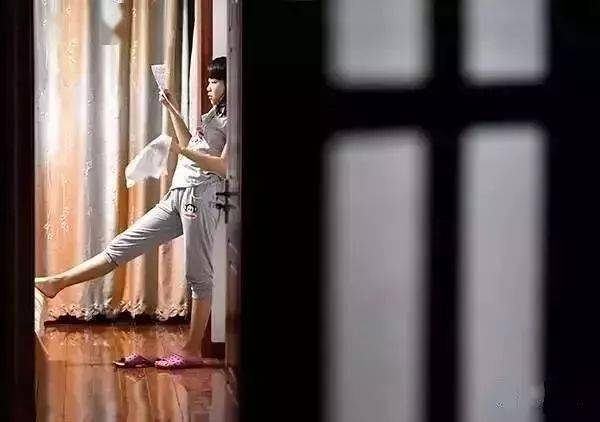 女儿|吃饭都要跑，读书真苦，父母不易……衡水高三女生电话痛哭：一年没回家