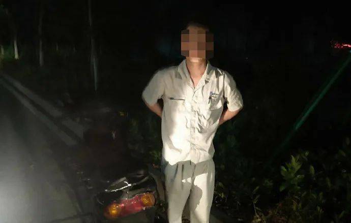 斗门镇谁认识这位员工？被抓了！