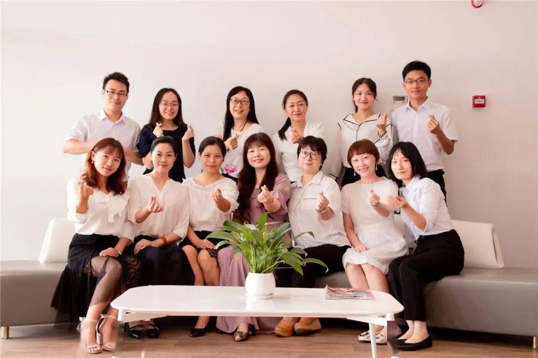 深圳|深圳这群人现状如何？实地探访发现...热搜回归！曾登榜收割近3亿阅读量