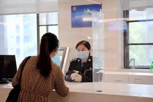 六普武汉人口_武汉人口增长图(3)