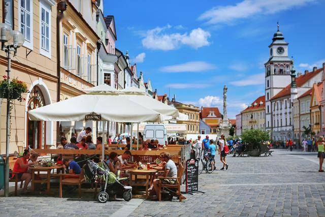 探访欧洲的千堡之国 为何中世纪城堡里只用男厨师,理由很难为情