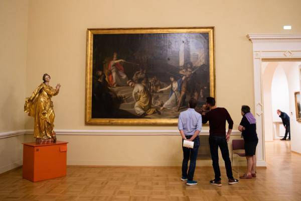 权属|斯洛文尼亚：仲夏夜 逛博物馆