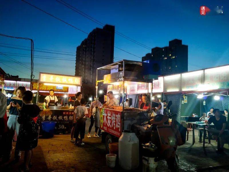 挡不住的人间烟火直击神木夜市摆地摊现状带你领略不一样的神木