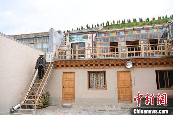 传统|甘肃夏河乡村“藏家乐”渐兴 传统牧户尝鲜“旅游饭”