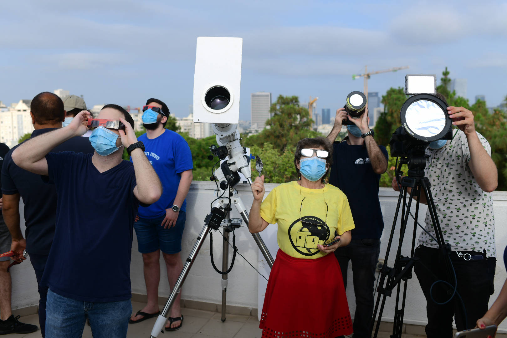 照片|日食现身天宇
