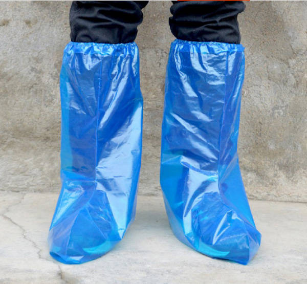 硅胶防滑防水鞋套 使用塑料袋做鞋套总不是长久之计,家长们纷纷购买