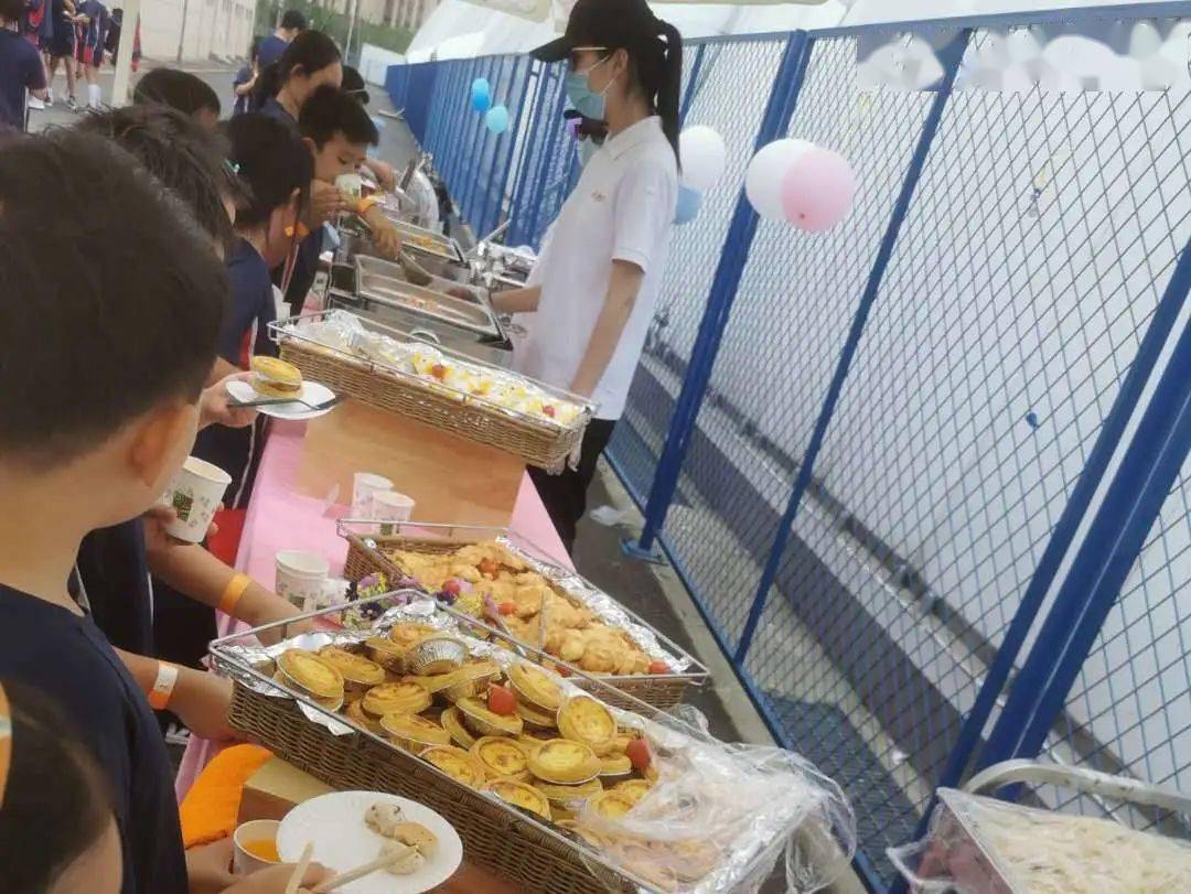 公学夏季学期小学部每周之星的烧烤狂欢staroftheweekcelebrationbbq