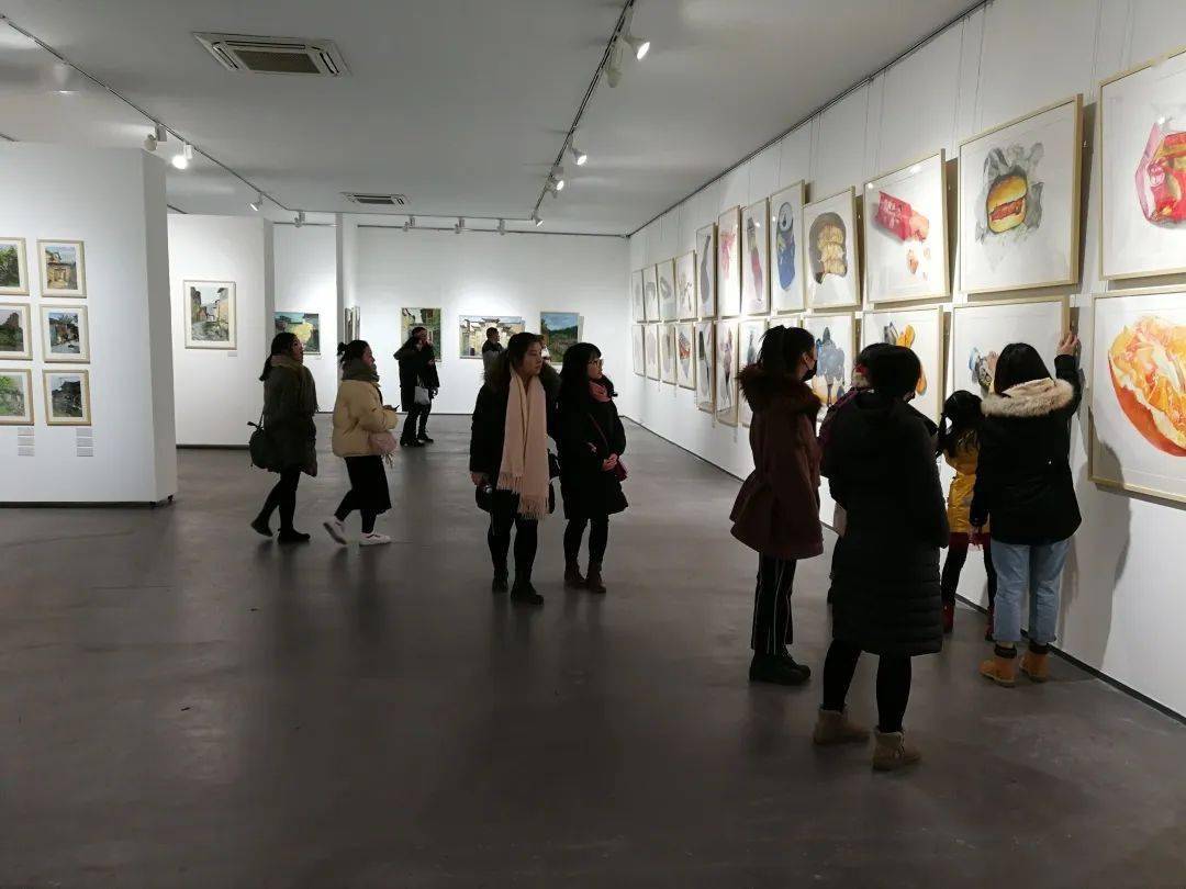 是北京市中小学艺术教育(美术)特色校,北京市金帆书画朝阳分院基地校
