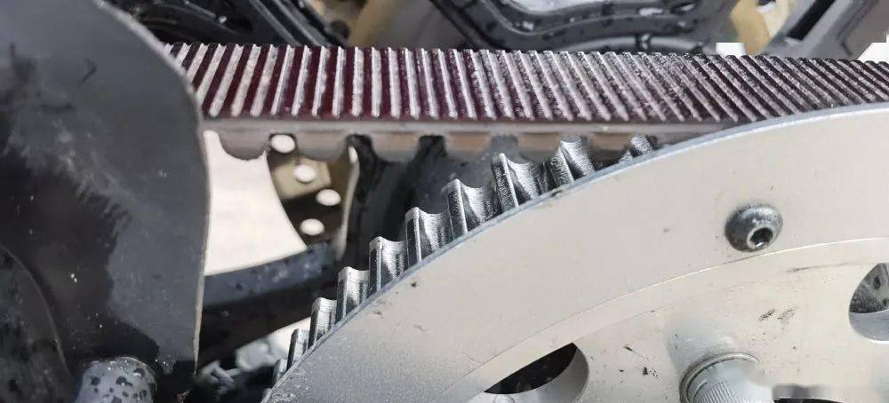 自然价格也比链条传动高.