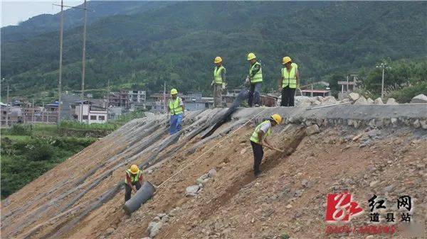 道县加快上坦公路建设