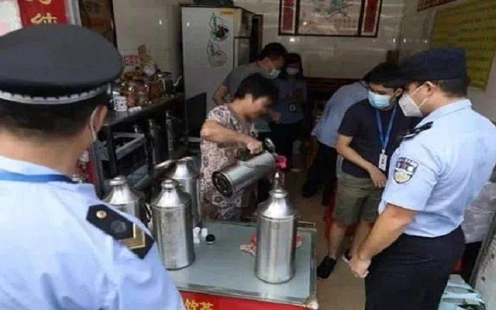 里加|凉茶掺西药，本质是“凉茶玄学化”在作祟