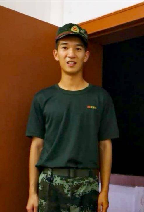 小伙|23岁台州小伙深圳海中救人牺牲丨被救孩子和家属不知去向，急寻目击者