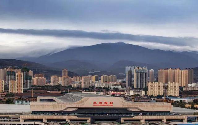 发展向西 西客站南广场再造城市核心