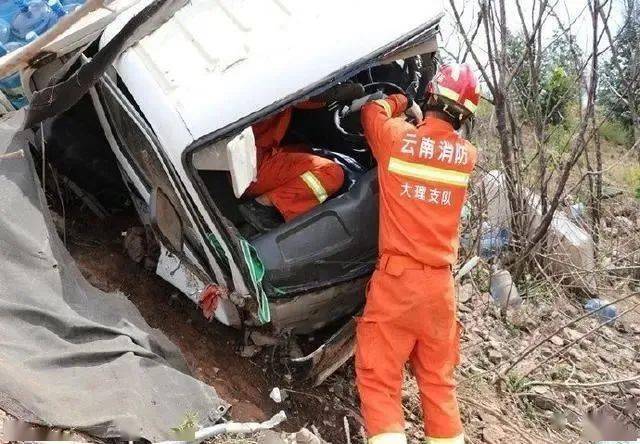 祥云县祥宾路与宾川县交界处发生一起交通事故,幸好