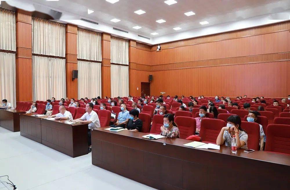 铁山港区2020年GDP_2020-2021跨年图片(3)