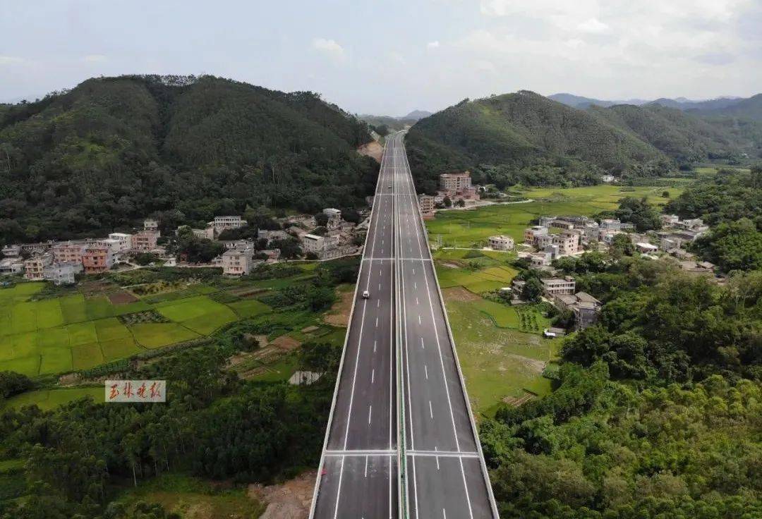 陆川县有多少人口_广西陆川县龙珠湖图片(3)