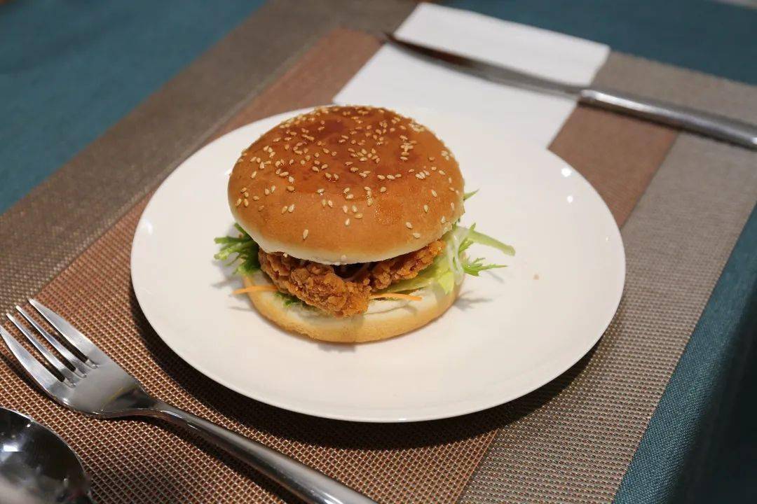 香辣鸡腿堡