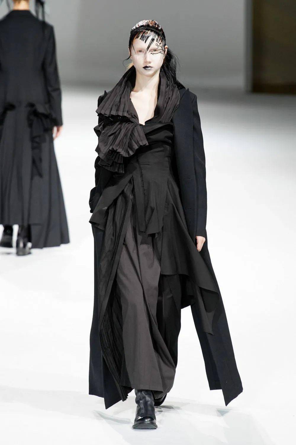 yohji yamamoto(山本耀司)2020秋冬高级成衣发布秀!