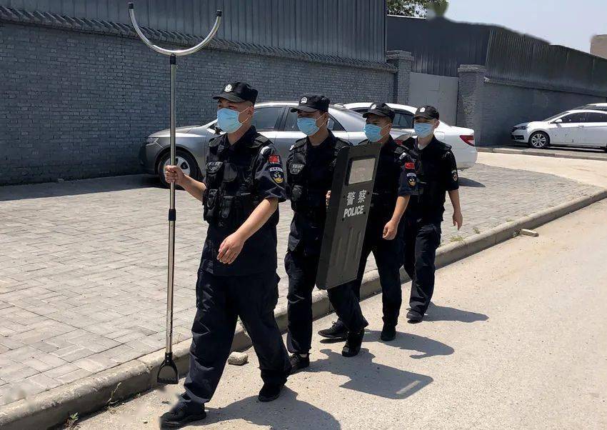 不过是有人替你负重前行.