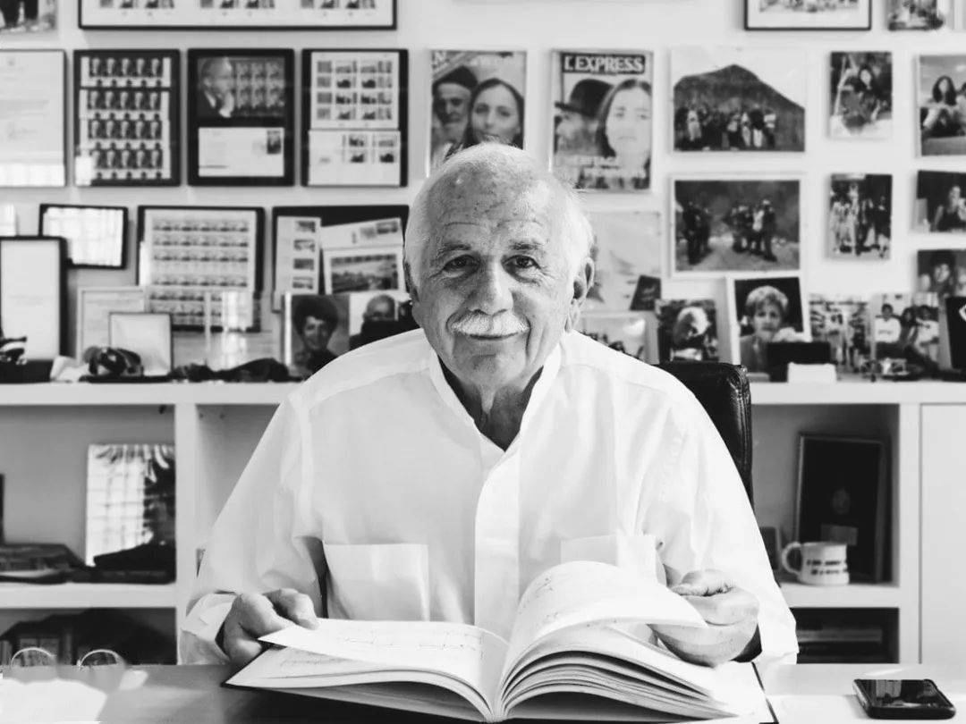 摩西·萨夫迪(moshe safdie,以色列裔加拿大籍建筑师,理论家和教育家