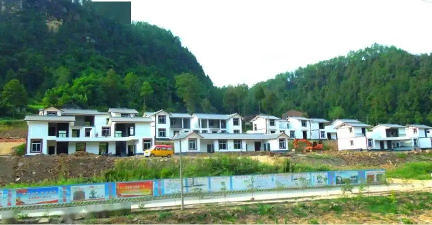 扶贫档案之新居篇六鼎山镇