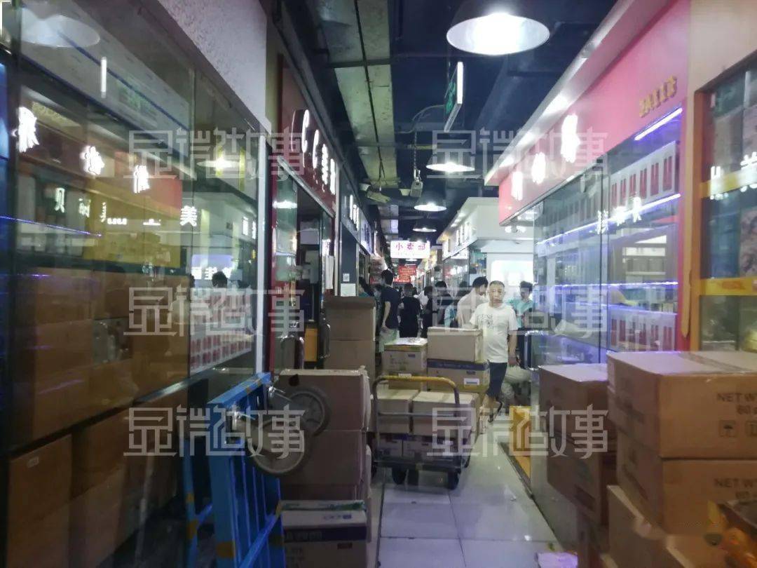 “美妆圣地”华强北：供货全国网红，没100万别