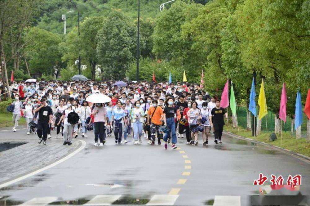 高考|交卷！全国过半省份高考收官！多地查分时间公布