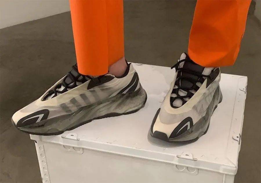 补货:yeezy 700特别款"mn"开启新一轮发售,速度锁定!