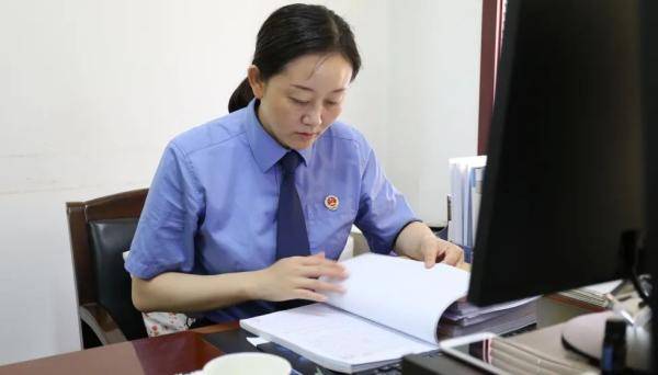 小玲|昨天，她们如期走进了考场……