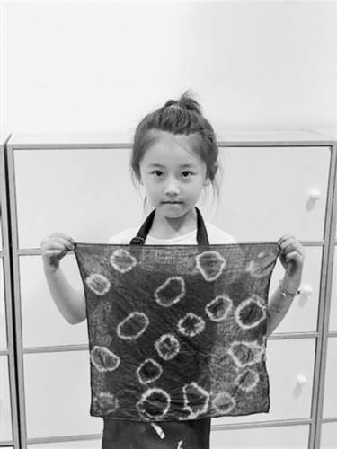 文化|体验手工扎染 传承非遗文化