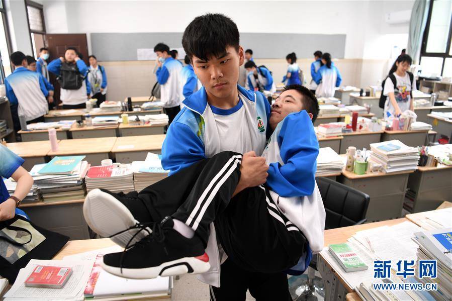 爱心|加油，好男儿——十年爱心接力温暖“渐冻”人生