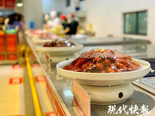 烧烤|甜点、龙虾、烧烤……这所大学的毕业美食太诱人了