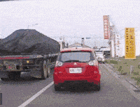精选搞笑GIF:皇上你的龙轿呢?