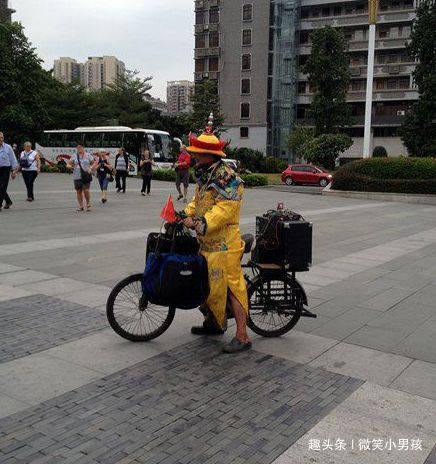 精选搞笑GIF:皇上你的龙轿呢?