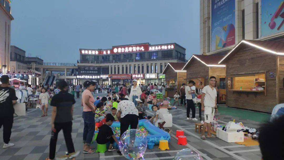对萧县人来说,夜市的记忆,大概是从已经消失的无影无踪的,现在位于