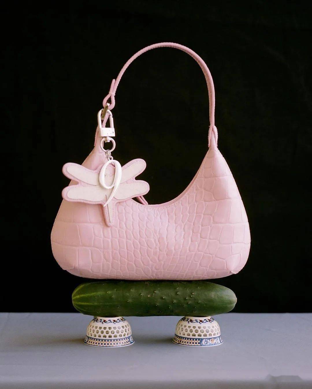 颜色|为什么年龄越大，越喜欢粉色？