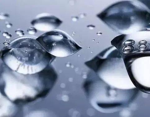 夏日|黄晓明狂流汗不脱妆，杨超越的“落泪女团妆”上热搜！一线女星背后百万化妆师的夏日最强无暇底妆教程送上！