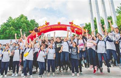 张茂|高考已结束 青春正飞扬