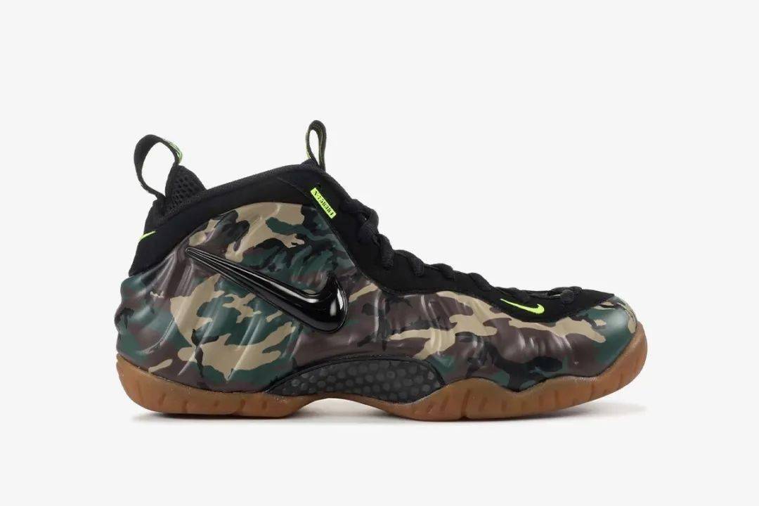 球鞋|我想问：为什么现在没人穿喷泡了？