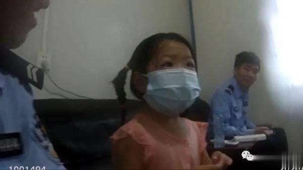 岗亭|粗心父亲“遗失”女儿 热心交警温暖陪伴