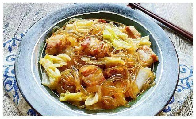 白菜|家里经常吃，您也一起来做下吧猪肉白菜炖粉条