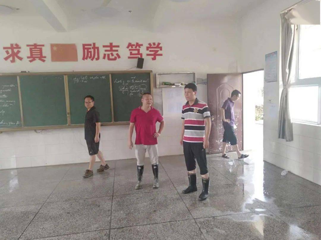 组副组长成江棋带领局机关,八一希望小学,下沙中心小学,卫闽中心小学