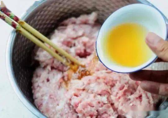 料酒|很多人都不懂，怪不得饺子不鲜美，难以下咽调饺子馅最忌讳放它