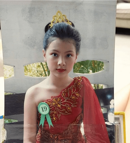 Onew|泰国6岁小萝莉凭借一组照片火爆ins，网友直呼：又来骗我们生女儿！