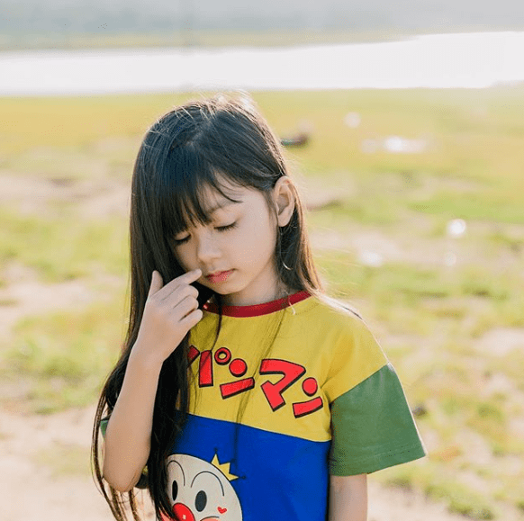 Onew|泰国6岁小萝莉凭借一组照片火爆ins，网友直呼：又来骗我们生女儿！