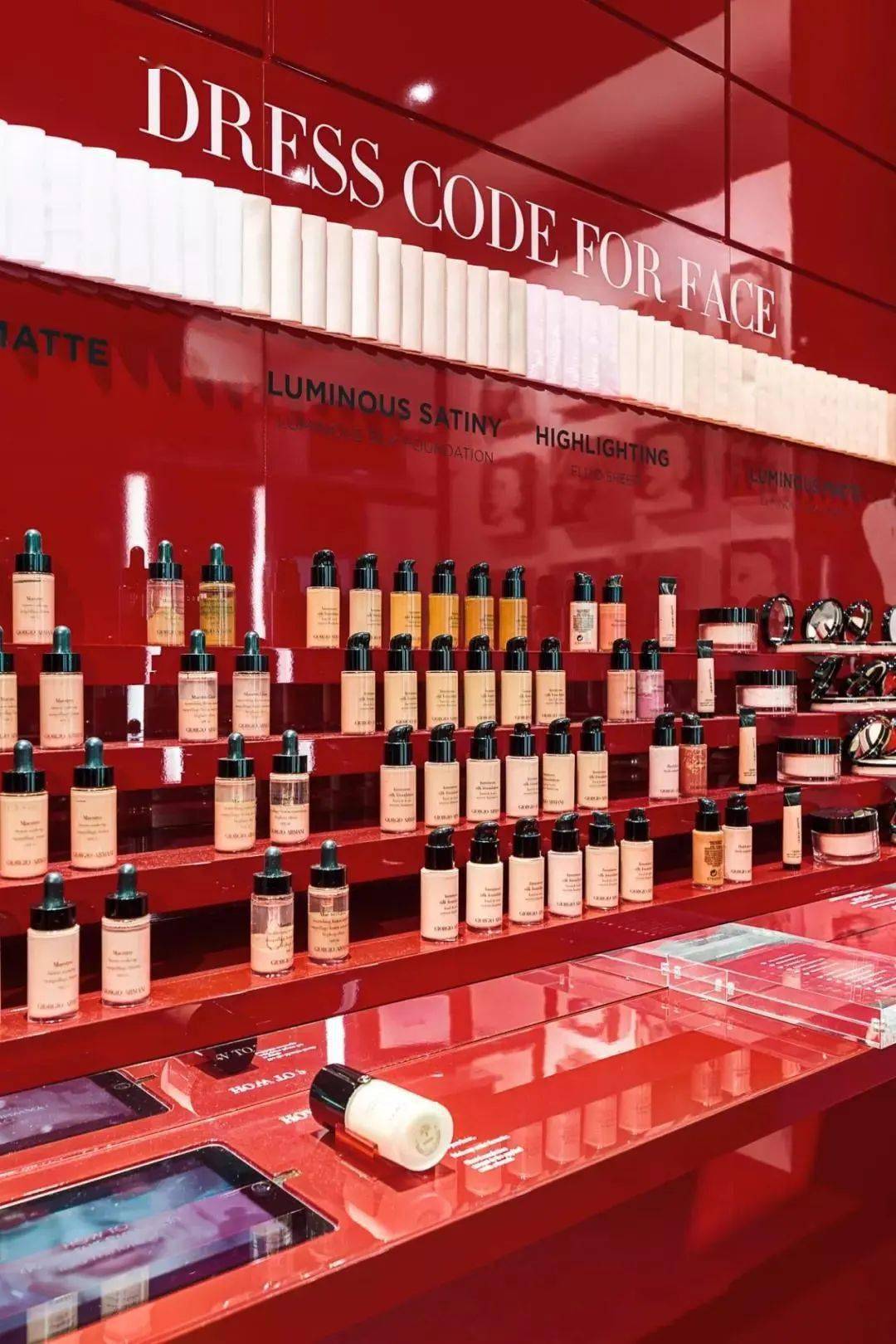 Armani|?美妆博物馆?丨当大牌们都开始认真做彩妆