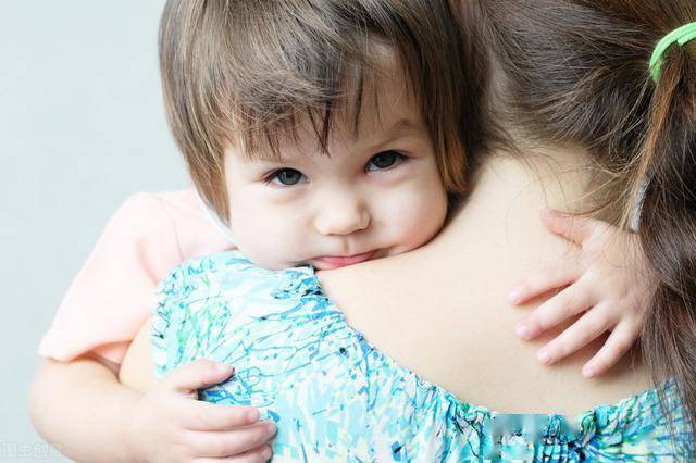 婴儿怎么抱才有安全感 b57487cca2b743838c94902a0538417d.jpeg