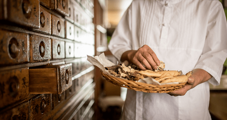 春雨绵绵妻独宿 猜一成语_三十晚上熬一宿图片